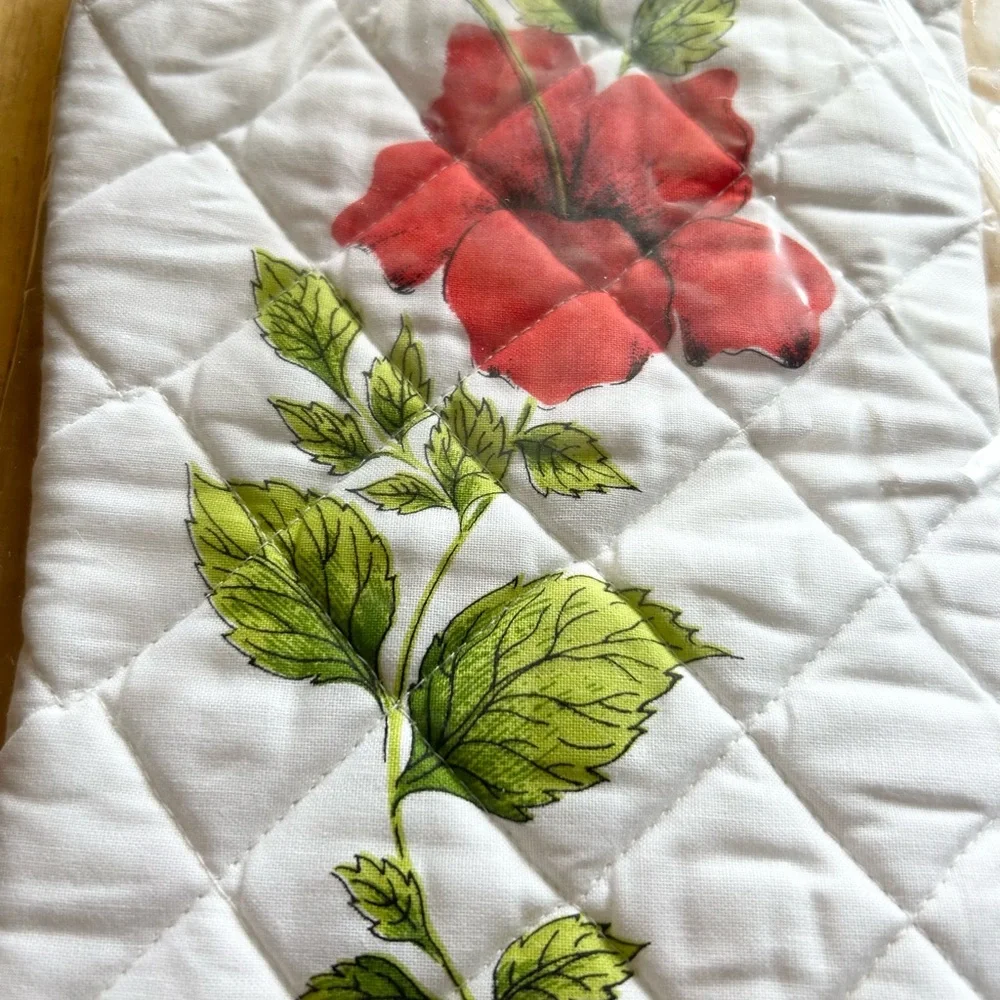 irishgold Barbecue‎ Gauntlet Oven Mitt Red Floral Ireland NEW RARE Potholder
